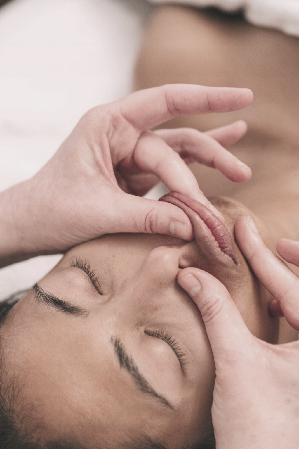 Holistic Facial Massage & Skincare, with Samantha Schneider
